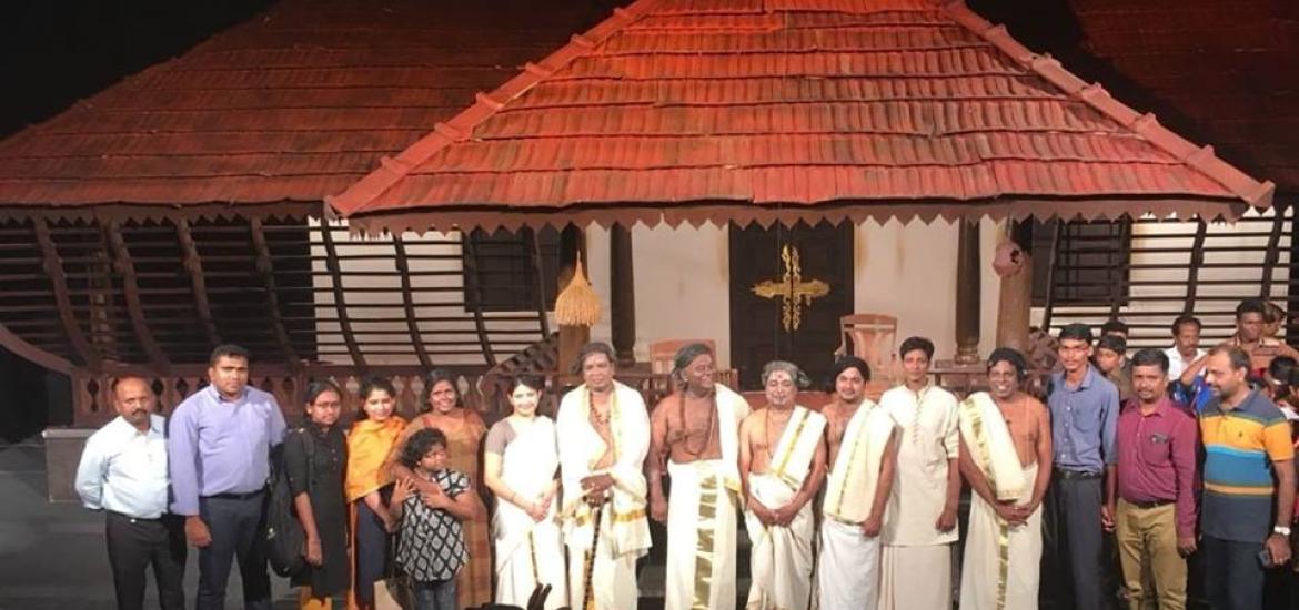 ടെക്കികൾക്കായി പ്രത്യേക പ്രദർശനം ഓഗസ്റ്റ് 2 നു സൂര്യയുടെ ഗണേശം ഓഡിറ്റോറിയത്തിൽ 6:45 നു ആരംഭിച്ചു.